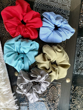 Solid Color Blast Scrunchies Set (5 Pieces)