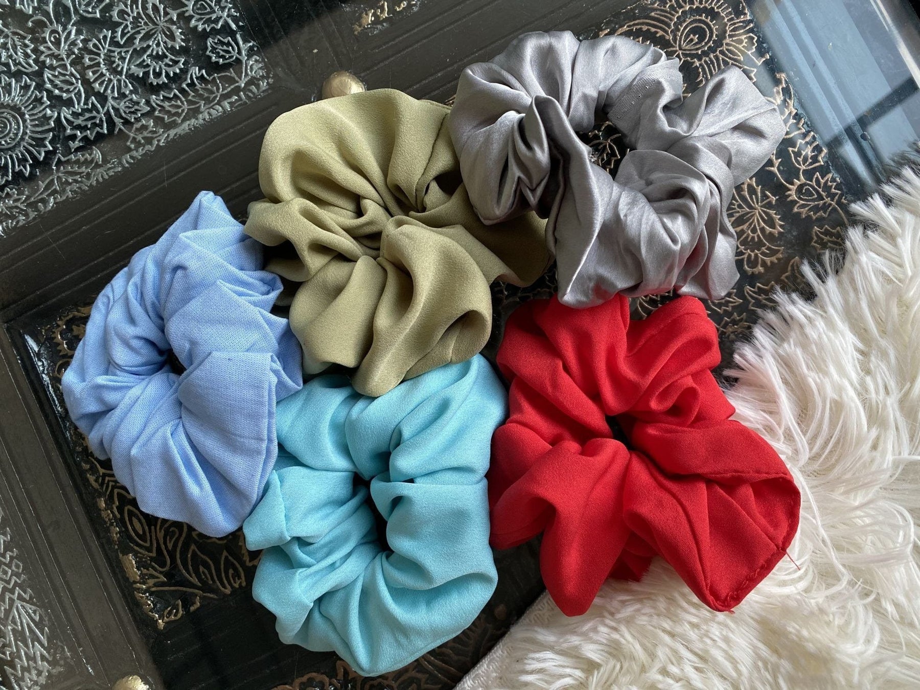 Solid Color Blast Scrunchies Set (5 Pieces)